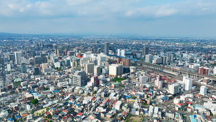 現代都市と鉄道の空撮風景