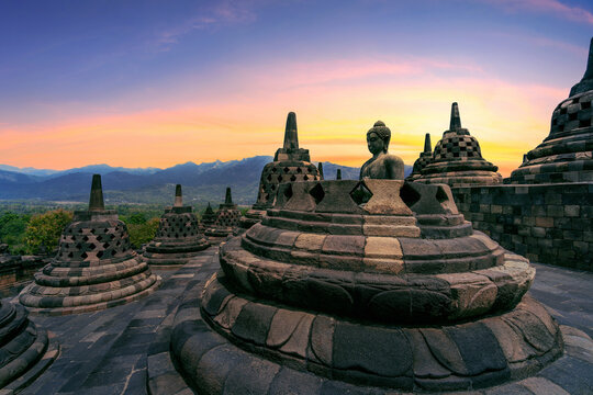 Ancient largest Buddhist Borobudur Temple in Yogyakarta, Indonesia.