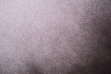 白背景に黒のスプレーペイント