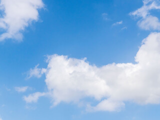 5月　昼の青空と雲57