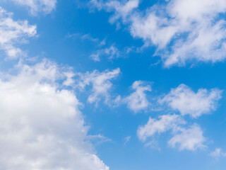 5月　昼の青空と雲64