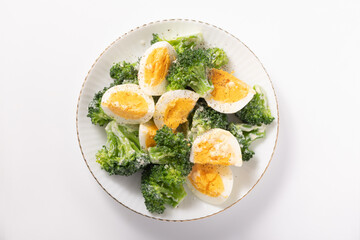 ブロッコリーとゆで卵のサラダ