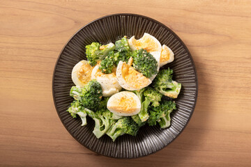 ブロッコリーとゆで卵のサラダ