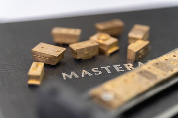 Abschlussarbeit Masterarbeit Masterthesis mit beweglichen Lettern Prägung
