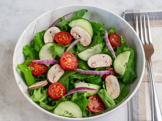 garden salad  top with  mushrooms