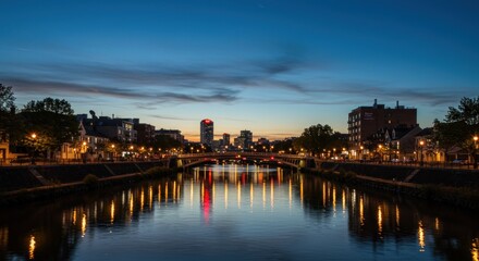 Naklejka premium [Cityscape at Dusk - Photo]