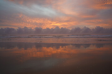 Nascer do Sol praia Santinho Floripa