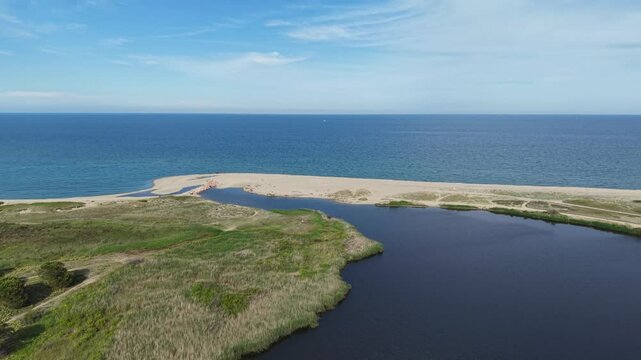 L'embouchure du Bourdigou &agrave; Toreilles plage. 
Pyr&eacute;n&eacute;es Orientales, Occitanie