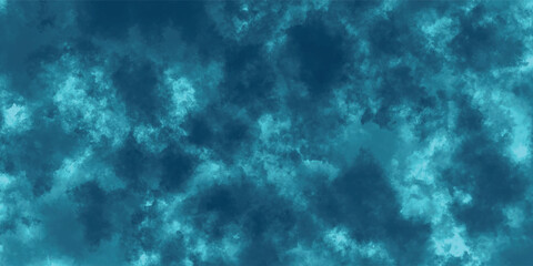 Obraz premium Fading into the Blue Veil That Drapes the Edge of the World