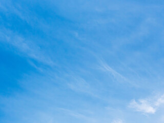 5月の山から見た青空と雲11