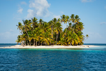 san blas island panama guna yala sailing trip