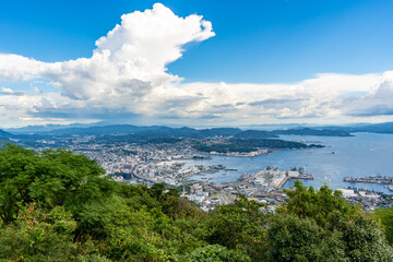 弓張岳展望所から見る佐世保市の街並み