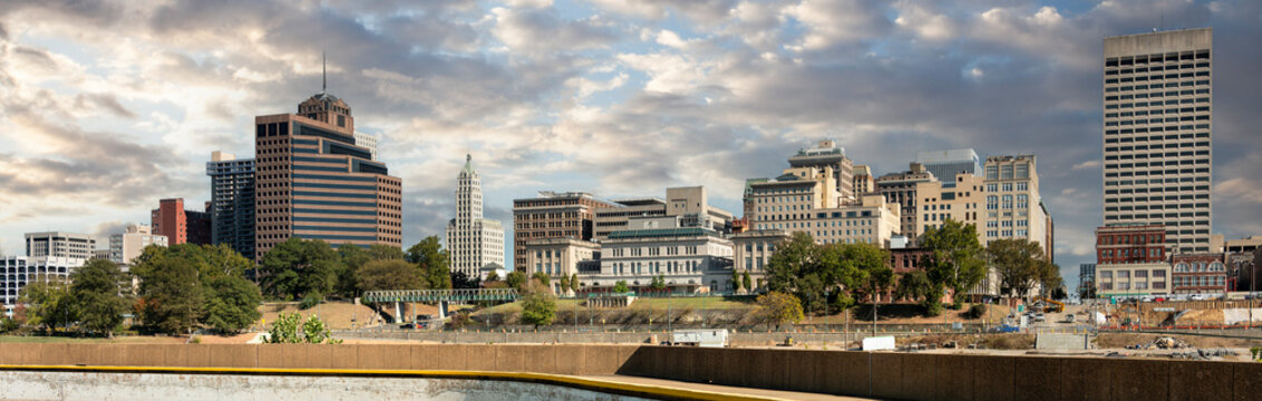 Memphis Tennessee downtown city skyline panorama scenic view