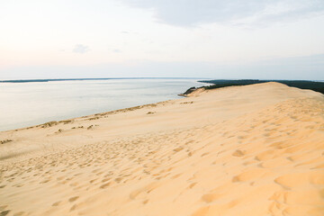 Fototapeta premium Ocean views from the top of the Pilat sand dune in French Aquitaine in the evening