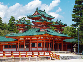 京都の平安神宮の蒼龍楼