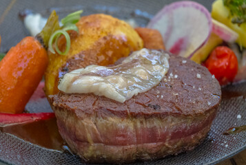 Filet de bœuf au lard de Colonnata