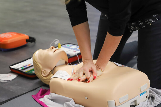 BLSD course. first aid course - company safety - cardiac massage - Basic Life Support