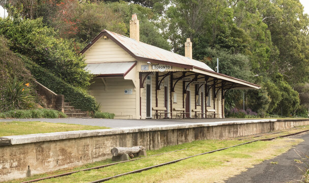 Old Toronto Railroad Station, platform and tracks