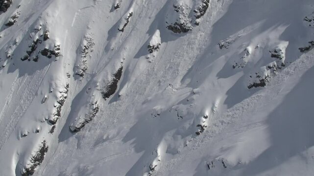 Ski Freeride film&eacute; depuis un h&eacute;licopt&egrave;re