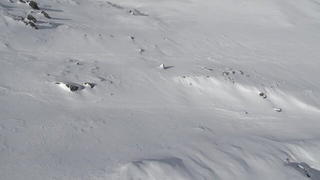 Ski Freeride film&eacute; depuis un h&eacute;licopt&egrave;re