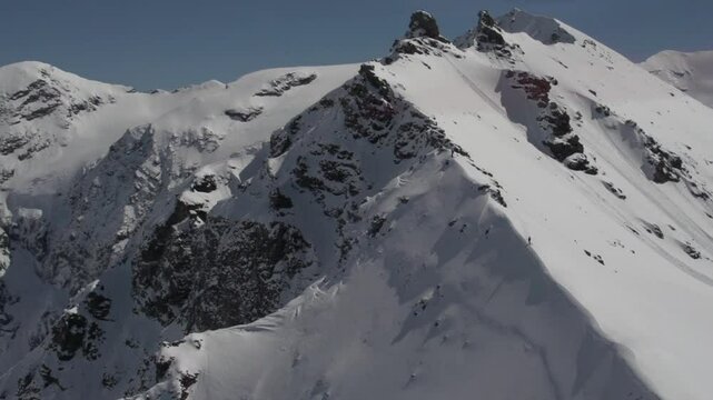 ski de randonn&eacute; film&eacute; &agrave; l'h&eacute;licopt&egrave;re