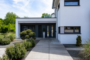 Moderner Hauseingang