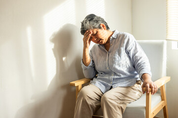 An elderly Thai woman experienced dizziness and vertigo when getting up from a seat at home