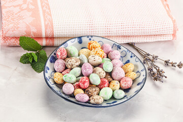 Sweet glazed peanut candy heap