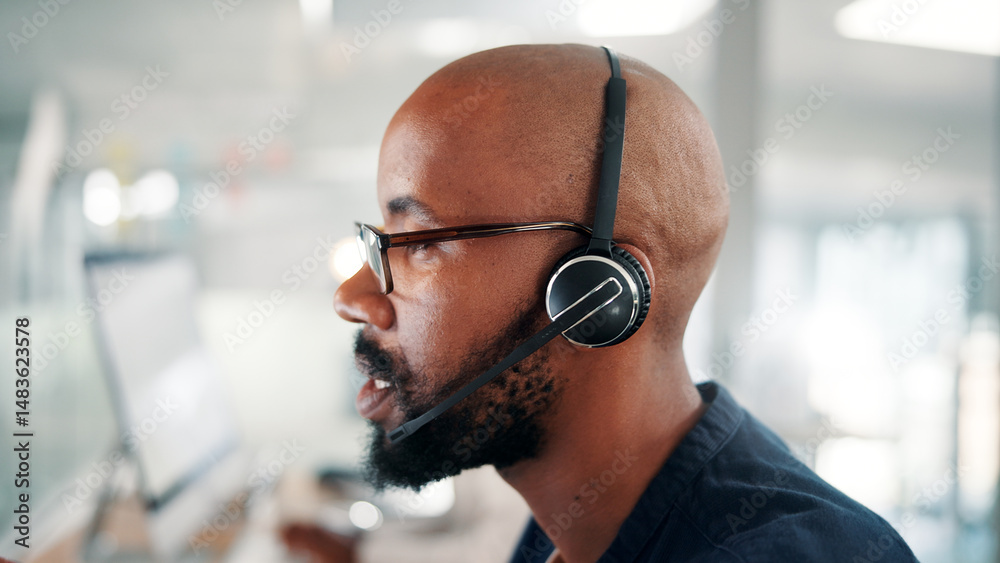 Aufkleber office, call center and black man with headset on computer for contact us, crm service and customer 