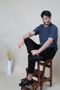 model with glasses photo shoot