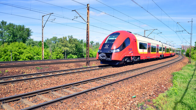 Warsaw, Poland. 7 May 2025. View of the Pesa Elf  SKM train on the track