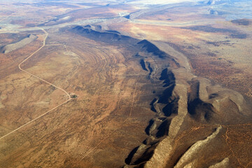 Hügelkette aus der Luft in der Mitte von Namibia