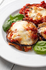 Melanzane alla parmigiana, un classico della cucina italiana 