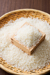 枡に盛った日本の生米