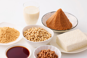 味噌や醤油などの大豆の発酵食品