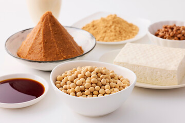 味噌や醤油などの大豆の発酵食品