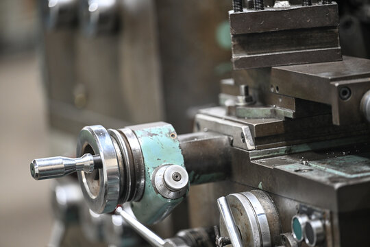 machine outils reglage tournage fraiseuse industrie