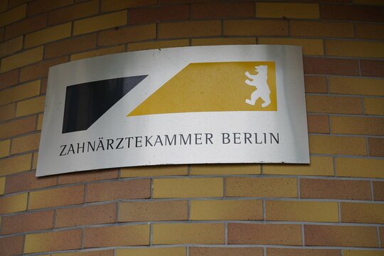 Zeichen der Zahn&auml;rztekammer Berlin am 16.05.2025