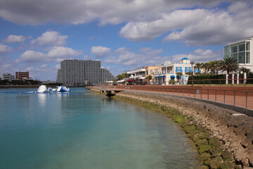 ビーチフロントの町並み