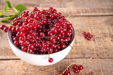 Raw organic red currant bowl