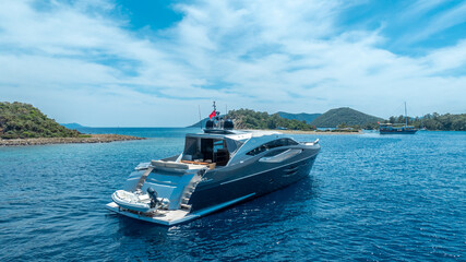 Obraz premium Drone Shot of a Luxury Yacht 