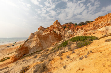 Strand Praia da Falesia an der Algarve