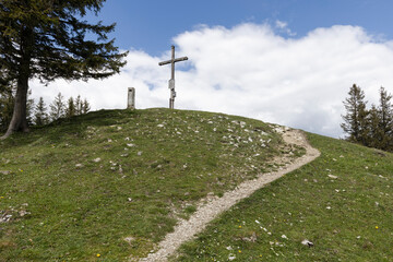 Gipfelkreuz auf der Farrenpoint bei Bad Feilnbach, Bayern, Deutschland