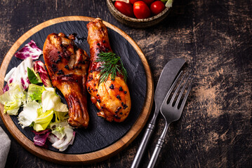 Roasted chicken drumsticks with vegetables