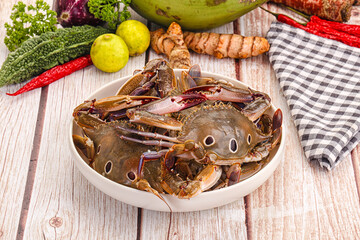 Wild raw crab for cooking