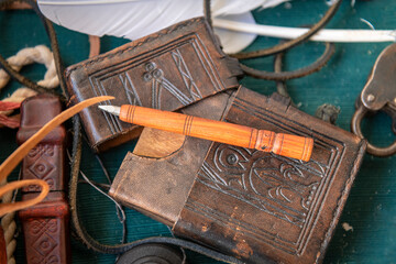 Leather scribing tool for creating artwork 