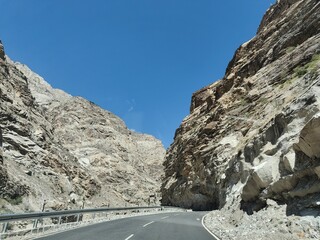 Spiti Valley in Himachal Pradesh, india, is beautiful and serene, having amazing landscapes and views. It has perfect vibes for a trip, trek or picnic with friends and family. Amazing indeed.