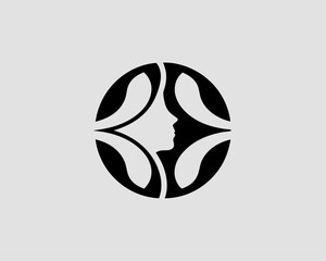 Obraz premium Vector illustration of an alien face as an abstract cartoon emoticon symbol with a smile design