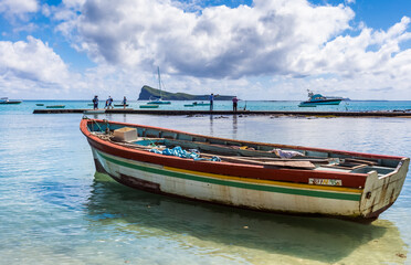 Fototapeta premium Barque sur plage de Cap Malheureux, Île Maurice 