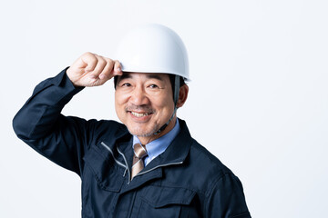 ミドルの作業員の男性